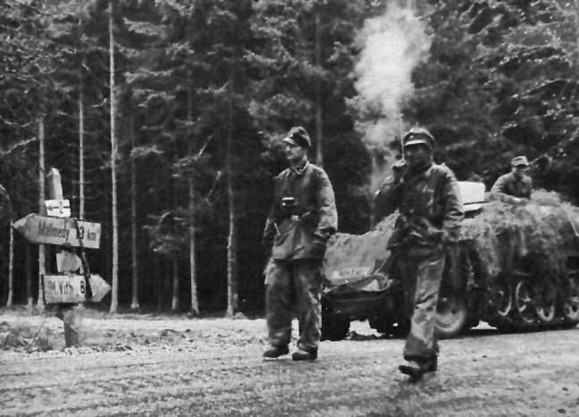 Soubor:Kamphgruppe Peiper's Troops on The Road To Malmedy.jpg