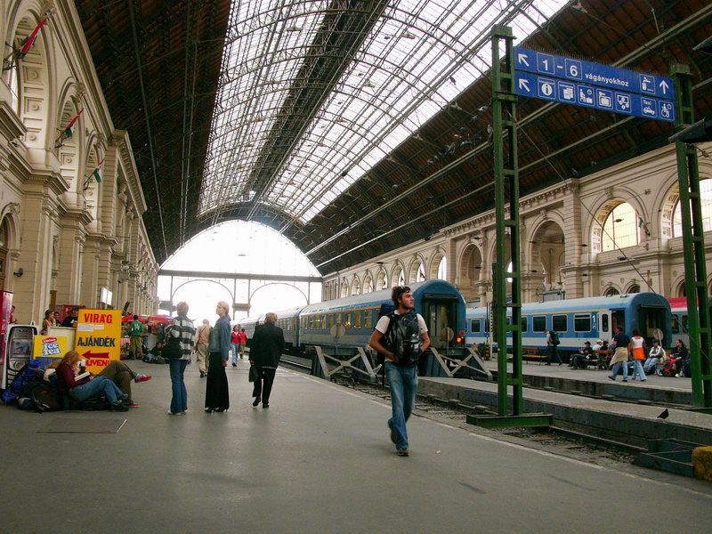 Soubor:Keleti-pu-budapest.jpg