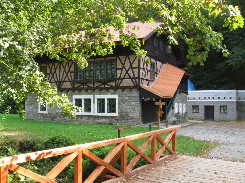 Soubor:Křtinské údolí 21.jpg