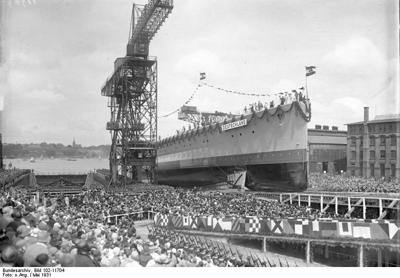 Soubor:Bundesarchiv Bild 102-11704, Stapellauf des Panzerkreuzers Deutschland.jpg