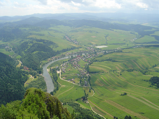 Soubor:Dunajec from Trzy Korony.jpg