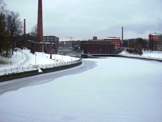 Soubor:Tammerkoski, Tampere, 2.prosince 2002.jpg