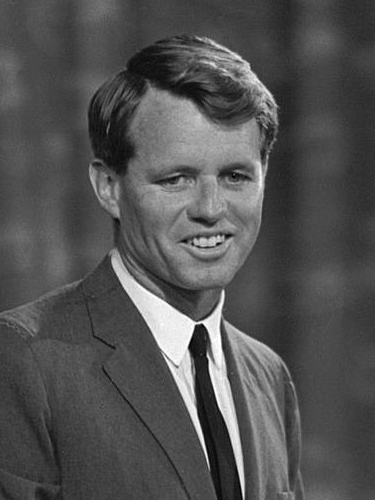 Soubor:Robert F Kennedy crop.jpg