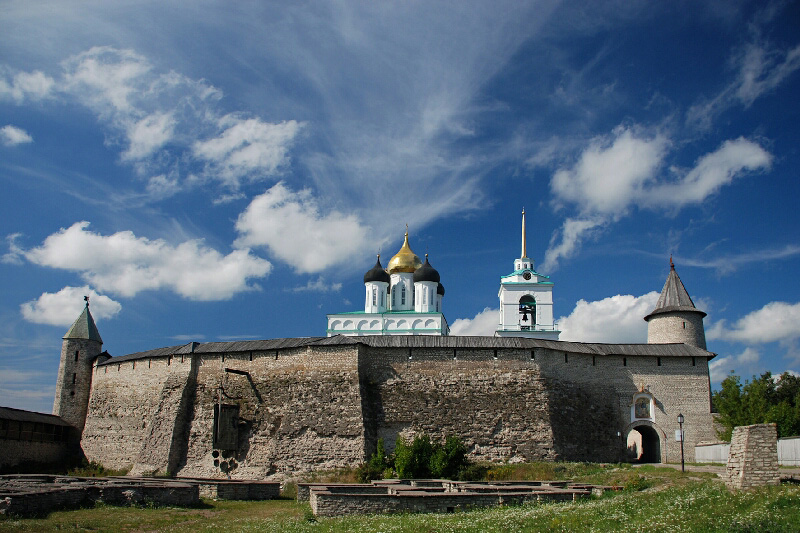 Soubor:Kremlin of Pskov-2008-1.jpg