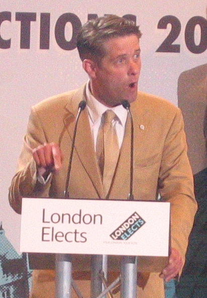 Soubor:Richard Barnbrook BNP at mayoral election3.jpg
