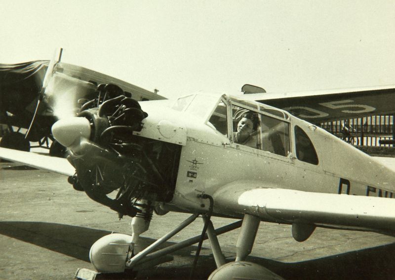 Soubor:Klemm Kl32-01-sdasm.jpg