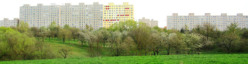 Soubor:Paneláky Košík.jpg