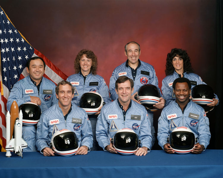 Soubor:Challenger flight 51-l crew.jpg