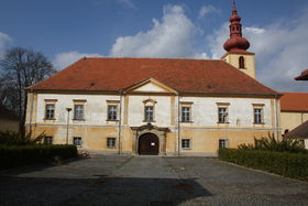 Dalešice Chateau place and building.jpg