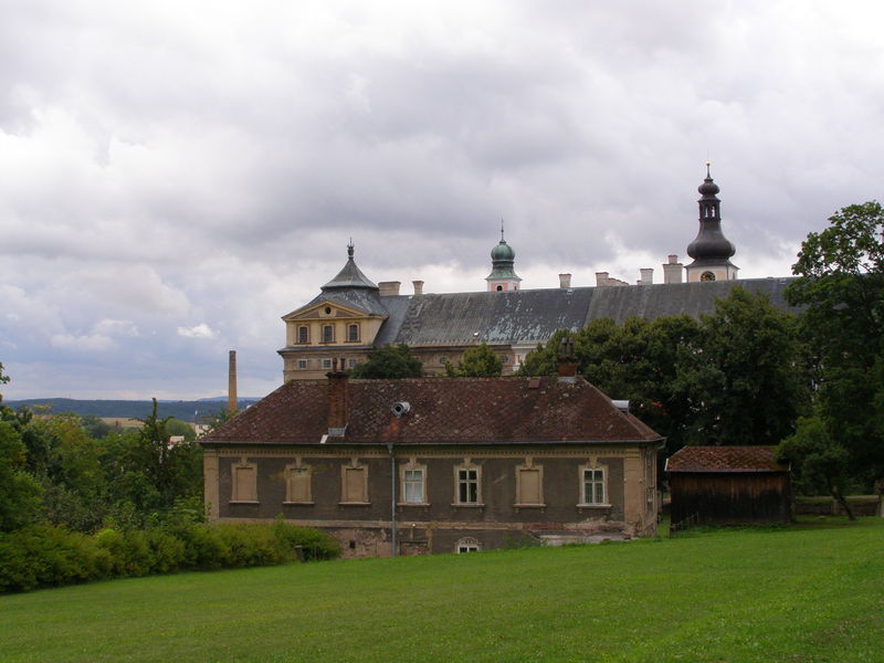 Soubor:Broumov, klášter, zahrada 06.jpg