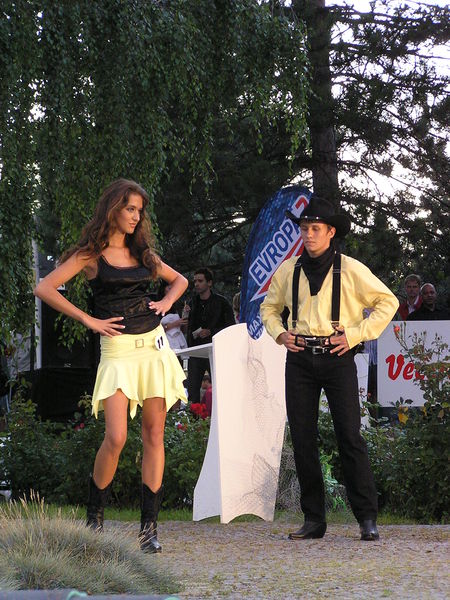 Soubor:Barbora Hamplová-Miss-Leto-2009-07.JPG