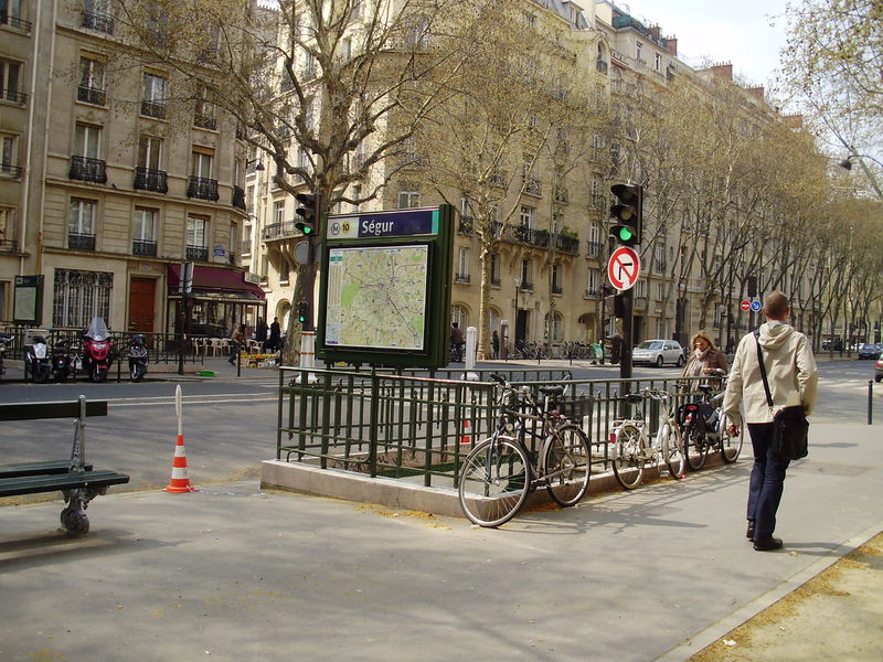 Soubor:Ségur metro 01.jpg