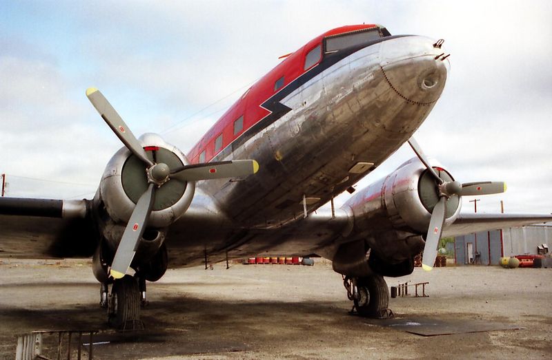 Soubor:DC3S Kenn Borek.jpg